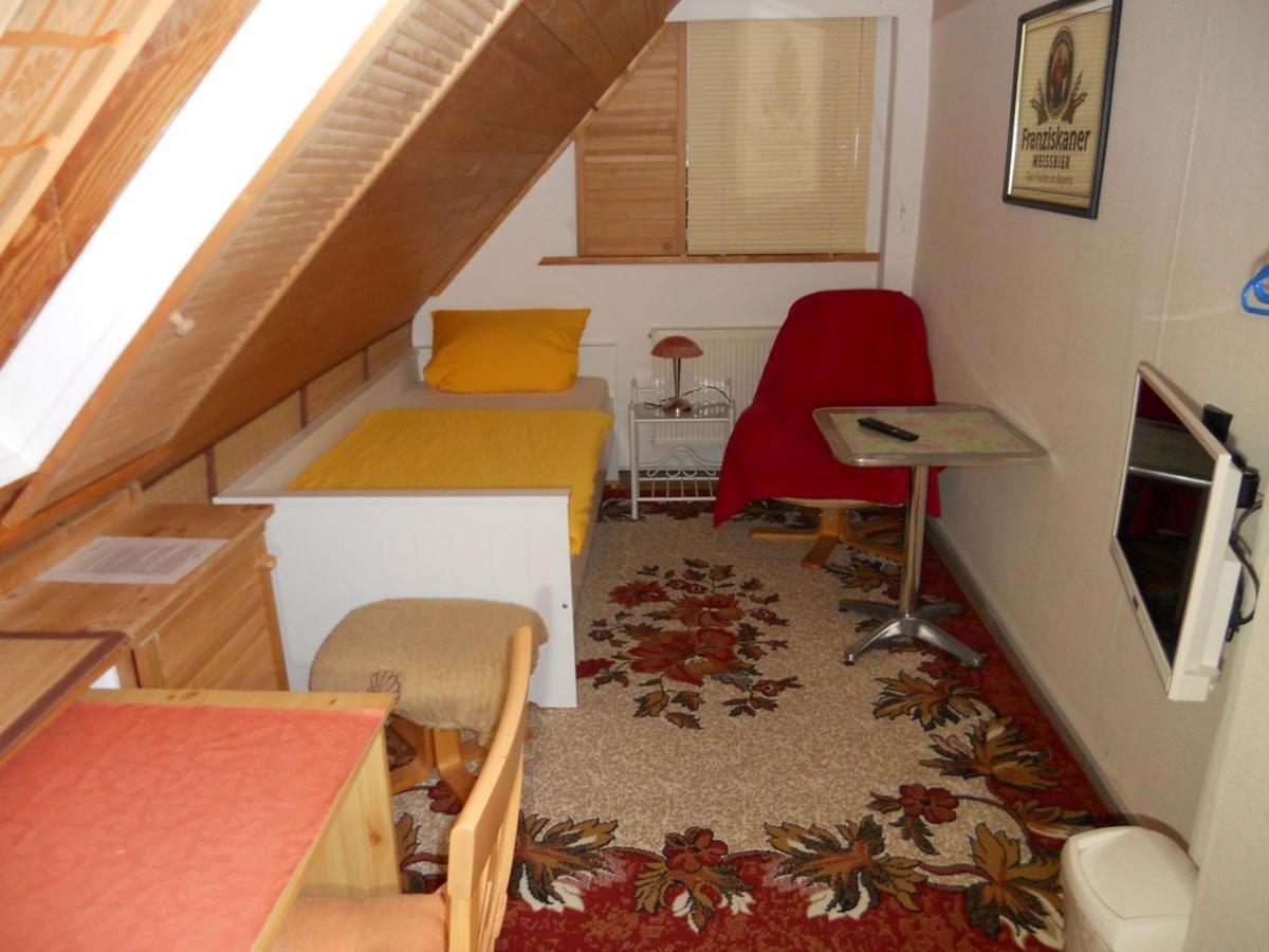 Familienpension Erfurt Esterno foto